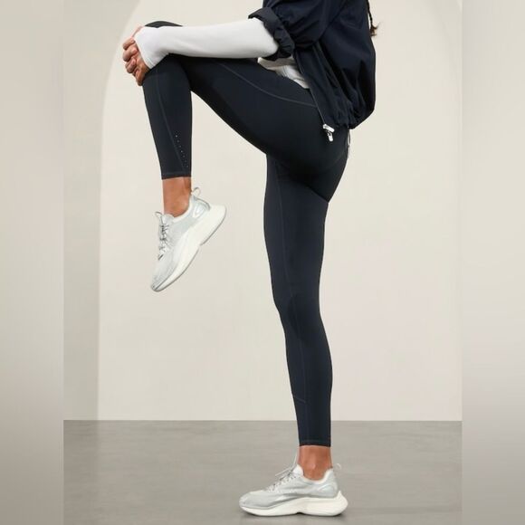 NWOT Athleta Rainier Tight // Navy #487745 - Picture 7 of 9